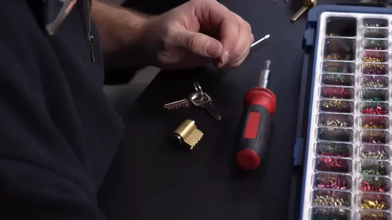 Broken Key Extraction - Local Locksmith Services